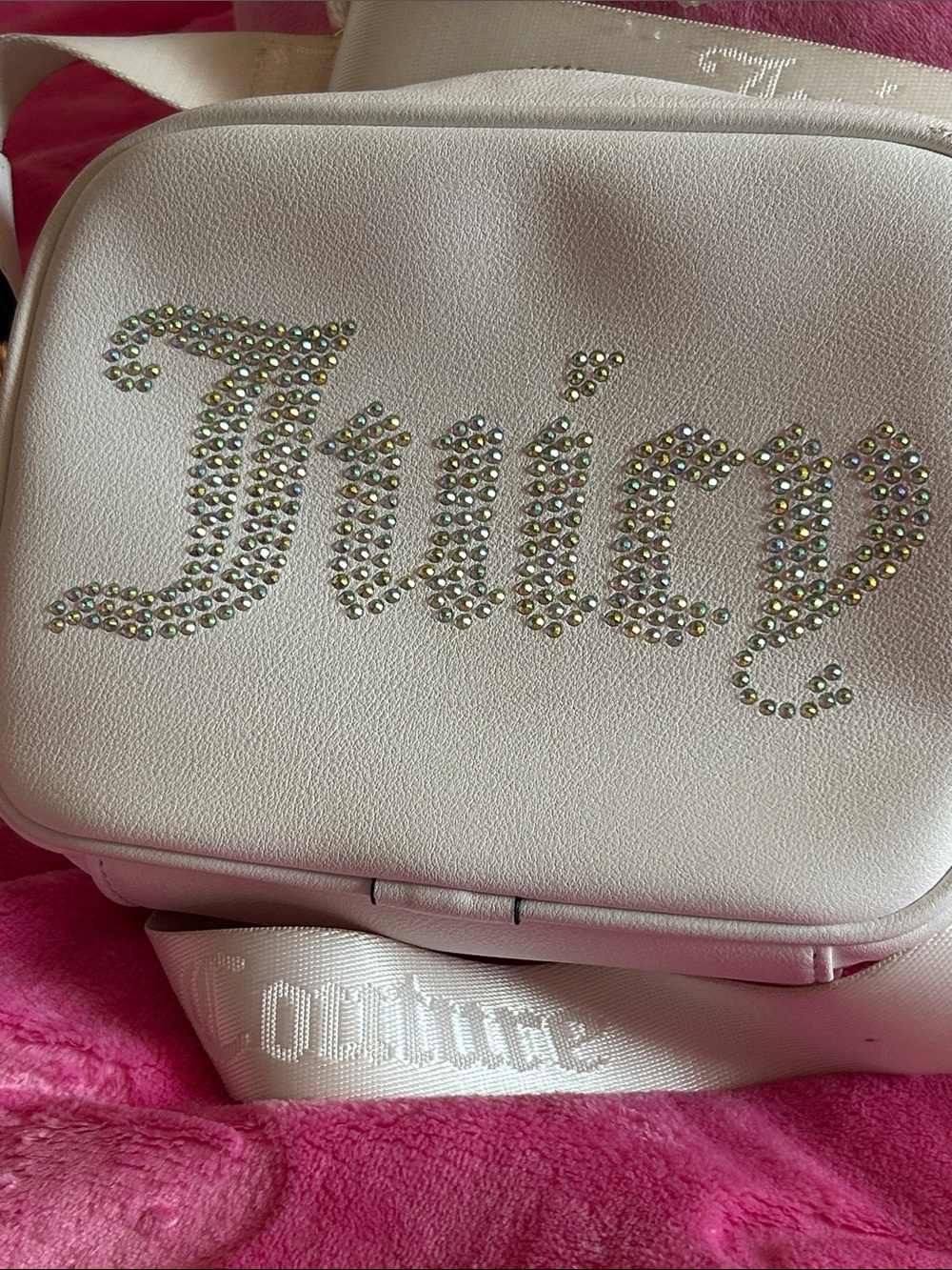 Juicy Couture White Crossbody with Crystal Juicy Script - Picture 4 of 4